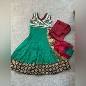 ⭐️ BIG SALE ⭐️ Indian (Desi) Wear for Women/Girls